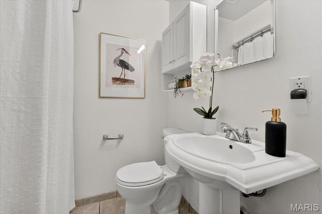 339 Bogey Lane, St Louis, MO 63122