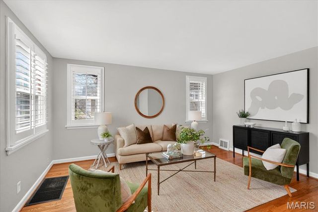 339 Bogey Lane, St Louis, MO 63122