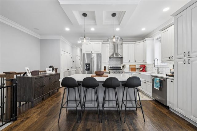 2257 W Belmont Avenue 1W, Chicago, IL 60618