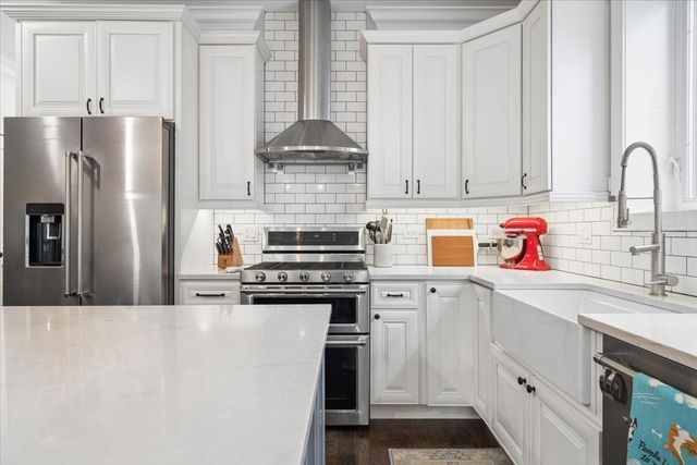 2257 W Belmont Avenue 1W, Chicago, IL 60618