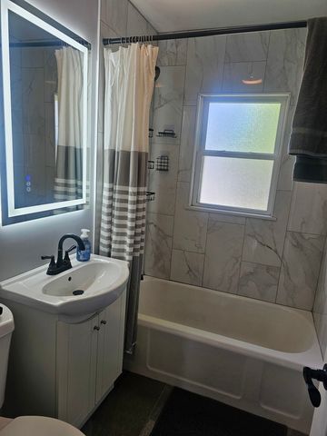 2320 S 9th Avenue S, Broadview, IL 60155