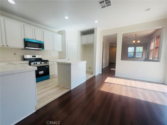 1440 Avila, Perris, CA 92571