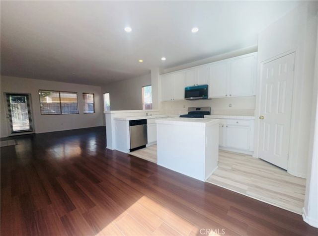 1440 Avila, Perris, CA 92571