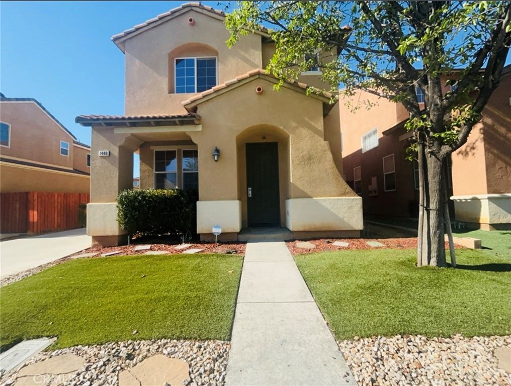 1440 Avila, Perris, CA 92571