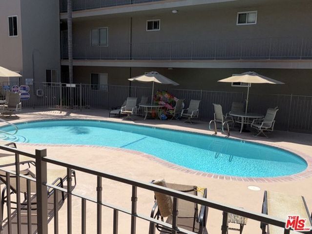 2002 4th Street 111, Santa Monica, CA 90405