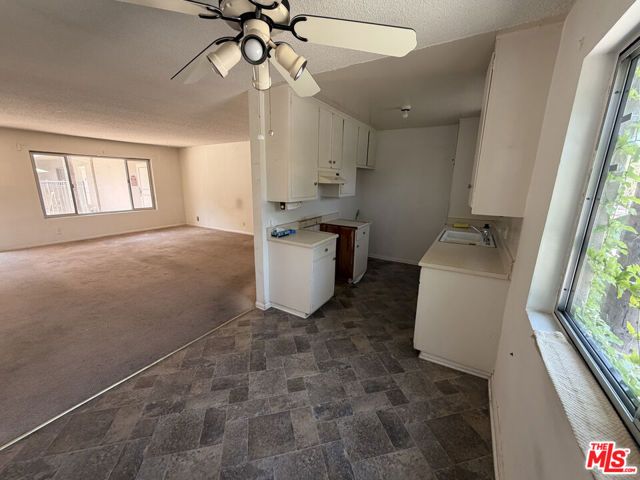 2002 4th Street 111, Santa Monica, CA 90405