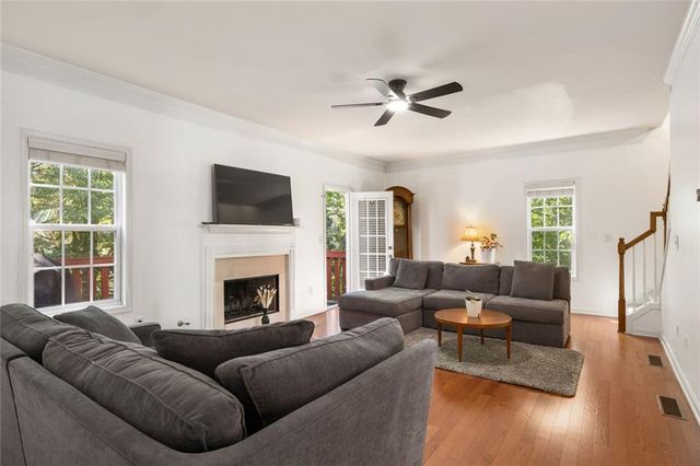 446 Sandtrap Lane, Sugar Hill, GA 30518