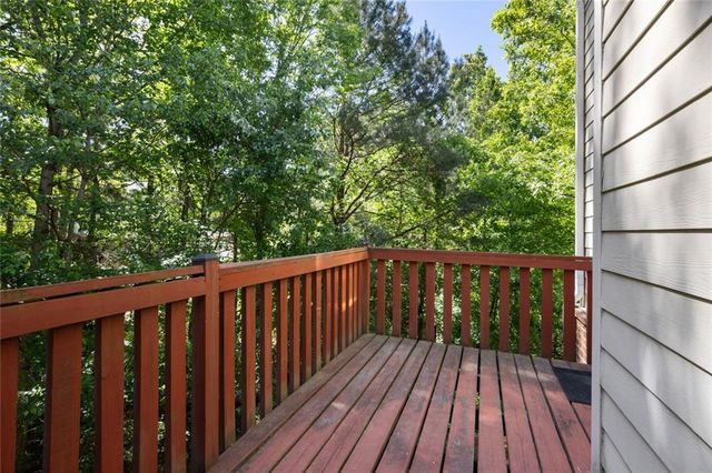 446 Sandtrap Lane, Sugar Hill, GA 30518