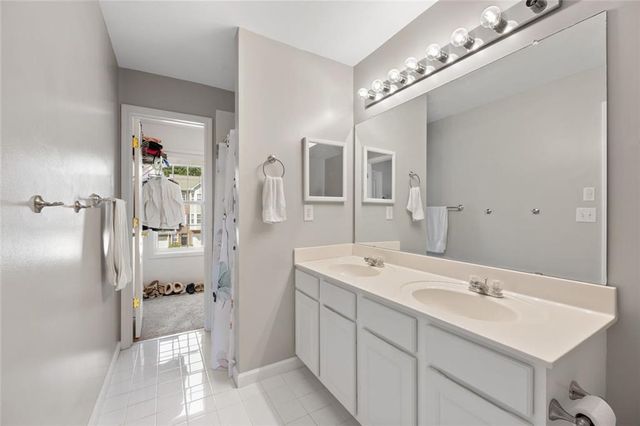 446 Sandtrap Lane, Sugar Hill, GA 30518