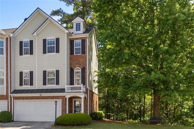 446 Sandtrap Lane, Sugar Hill, GA 30518