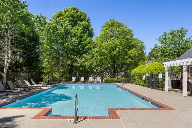 446 Sandtrap Lane, Sugar Hill, GA 30518