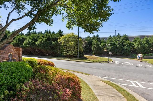 446 Sandtrap Lane, Sugar Hill, GA 30518