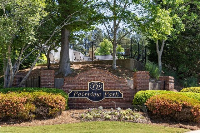 446 Sandtrap Lane, Sugar Hill, GA 30518