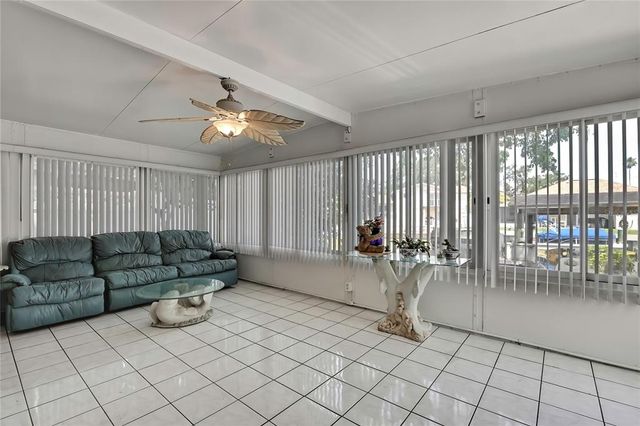 279 MAPLE AVENUE, Palm Harbor, FL 34684