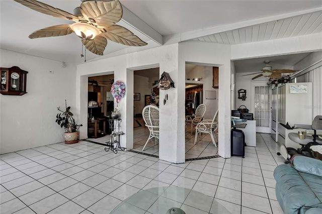 279 MAPLE AVENUE, Palm Harbor, FL 34684