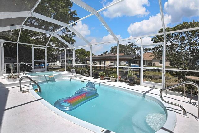 279 MAPLE AVENUE, Palm Harbor, FL 34684
