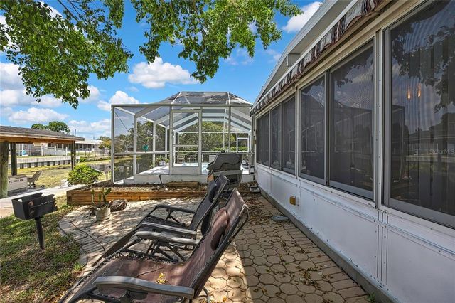 279 MAPLE AVENUE, Palm Harbor, FL 34684