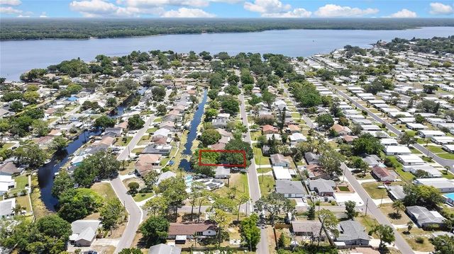 279 MAPLE AVENUE, Palm Harbor, FL 34684