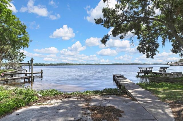 279 MAPLE AVENUE, Palm Harbor, FL 34684