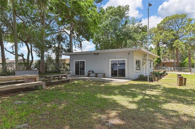 279 MAPLE AVENUE, Palm Harbor, FL 34684