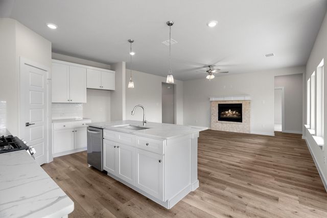 614 Finlee Way, Tioga, TX 76271