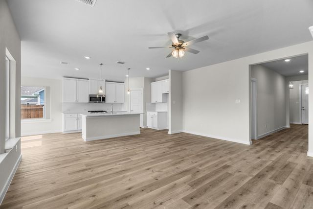 614 Finlee Way, Tioga, TX 76271