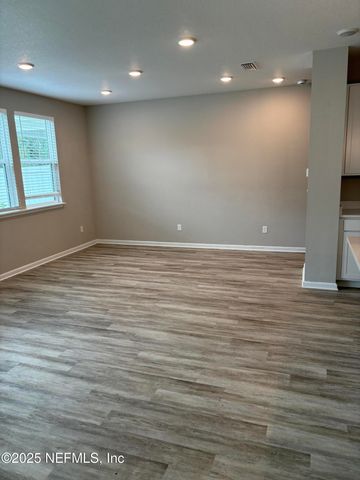 6847 MIRAGE Street, Jacksonville, FL 32244