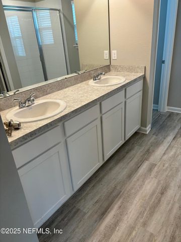 6847 MIRAGE Street, Jacksonville, FL 32244