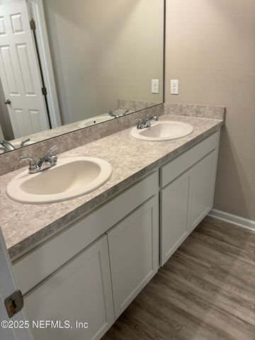 6847 MIRAGE Street, Jacksonville, FL 32244