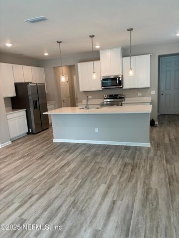 6847 MIRAGE Street, Jacksonville, FL 32244