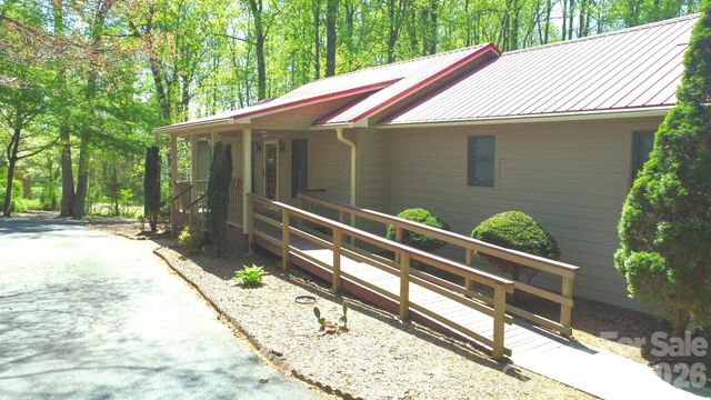 308 Brentwood Circle, Morganton, NC 28655