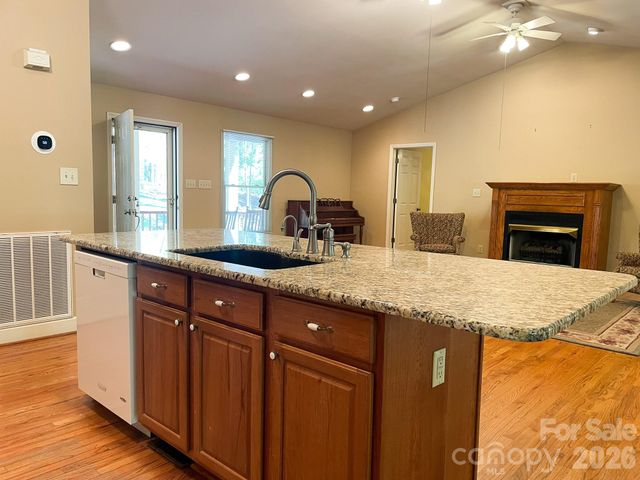 308 Brentwood Circle, Morganton, NC 28655