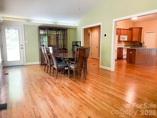 308 Brentwood Circle, Morganton, NC 28655