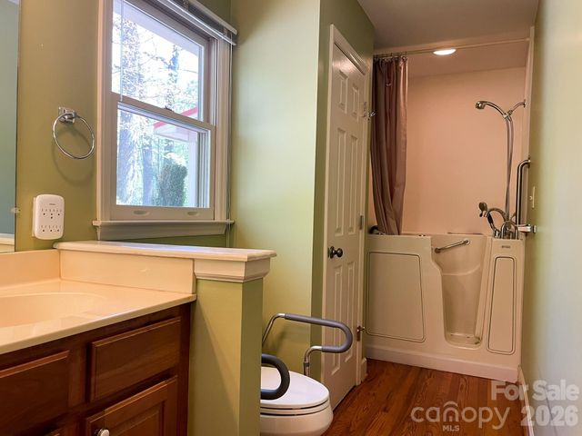 308 Brentwood Circle, Morganton, NC 28655
