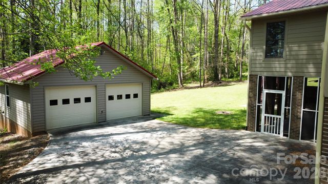 308 Brentwood Circle, Morganton, NC 28655