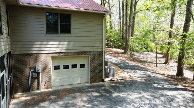 308 Brentwood Circle, Morganton, NC 28655