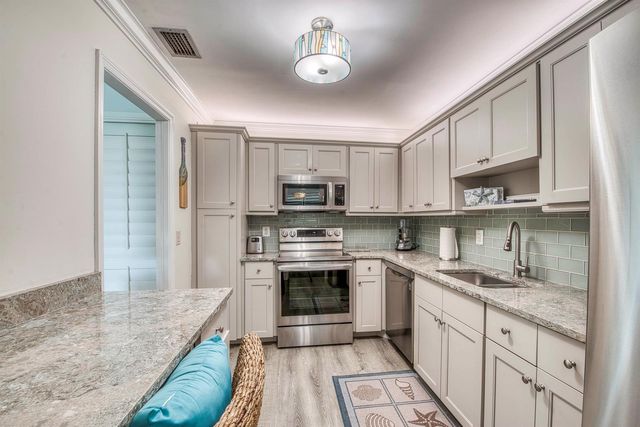 11811 Avenue Of The Pga 7-3b, Palm Beach Gardens, FL 33418
