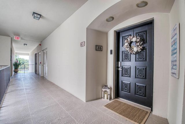 11811 Avenue Of The Pga 7-3b, Palm Beach Gardens, FL 33418