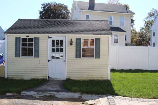 21 Dale Road, Wethersfield, CT 06109