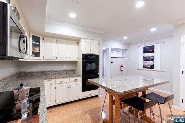 4 Millay Court 604, Teaneck, NJ 07666