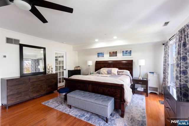 4 Millay Court 604, Teaneck, NJ 07666