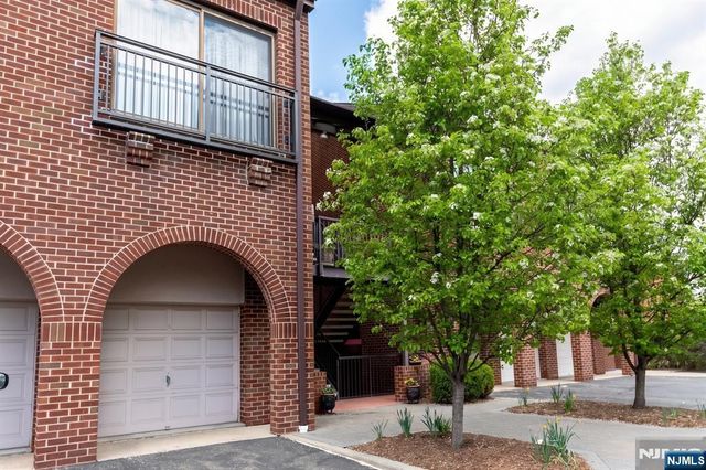 4 Millay Court 604, Teaneck, NJ 07666