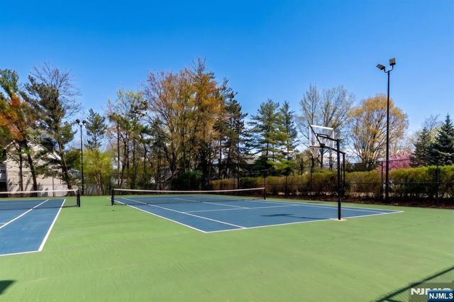 4 Millay Court 604, Teaneck, NJ 07666