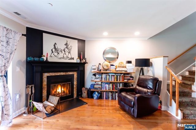 4 Millay Court 604, Teaneck, NJ 07666