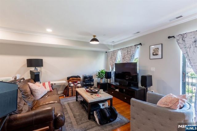 4 Millay Court 604, Teaneck, NJ 07666