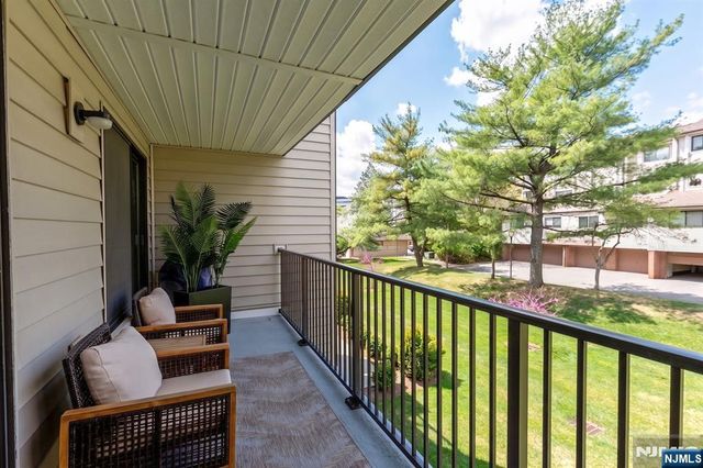 4 Millay Court 604, Teaneck, NJ 07666