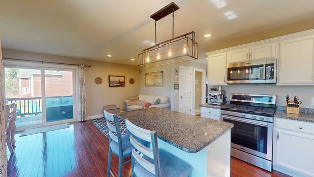 155 Shore Drive, Nashua, NH 03062