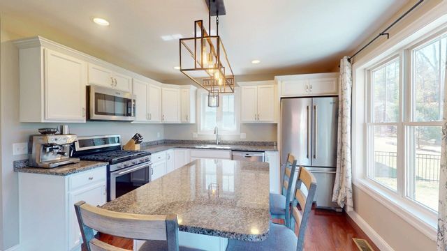 155 Shore Drive, Nashua, NH 03062