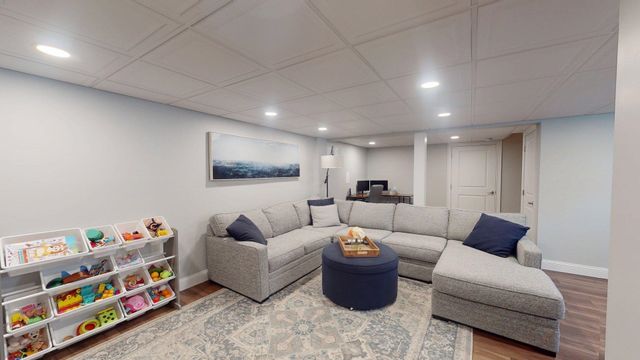 155 Shore Drive, Nashua, NH 03062
