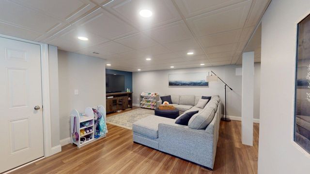 155 Shore Drive, Nashua, NH 03062